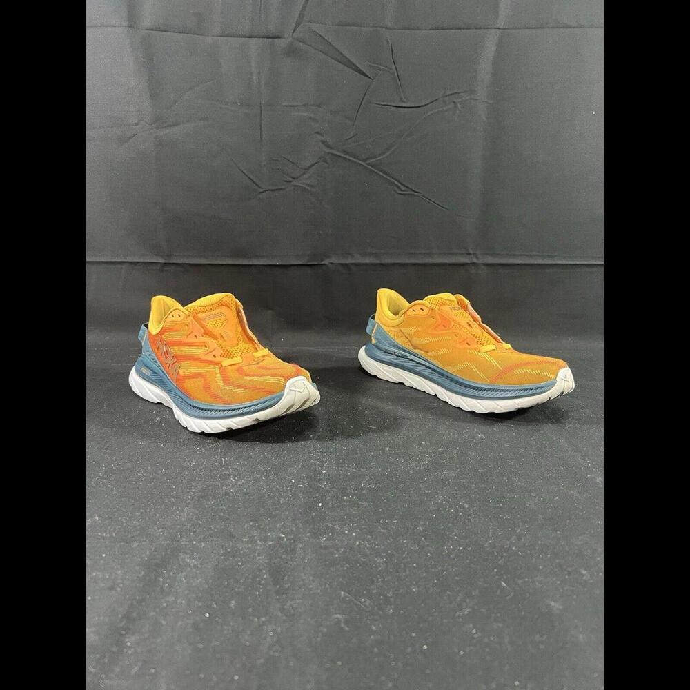 Hoka One One Mach 4 Supersonic women's Size 8.5B Radiant/Camellia Running Shoes
